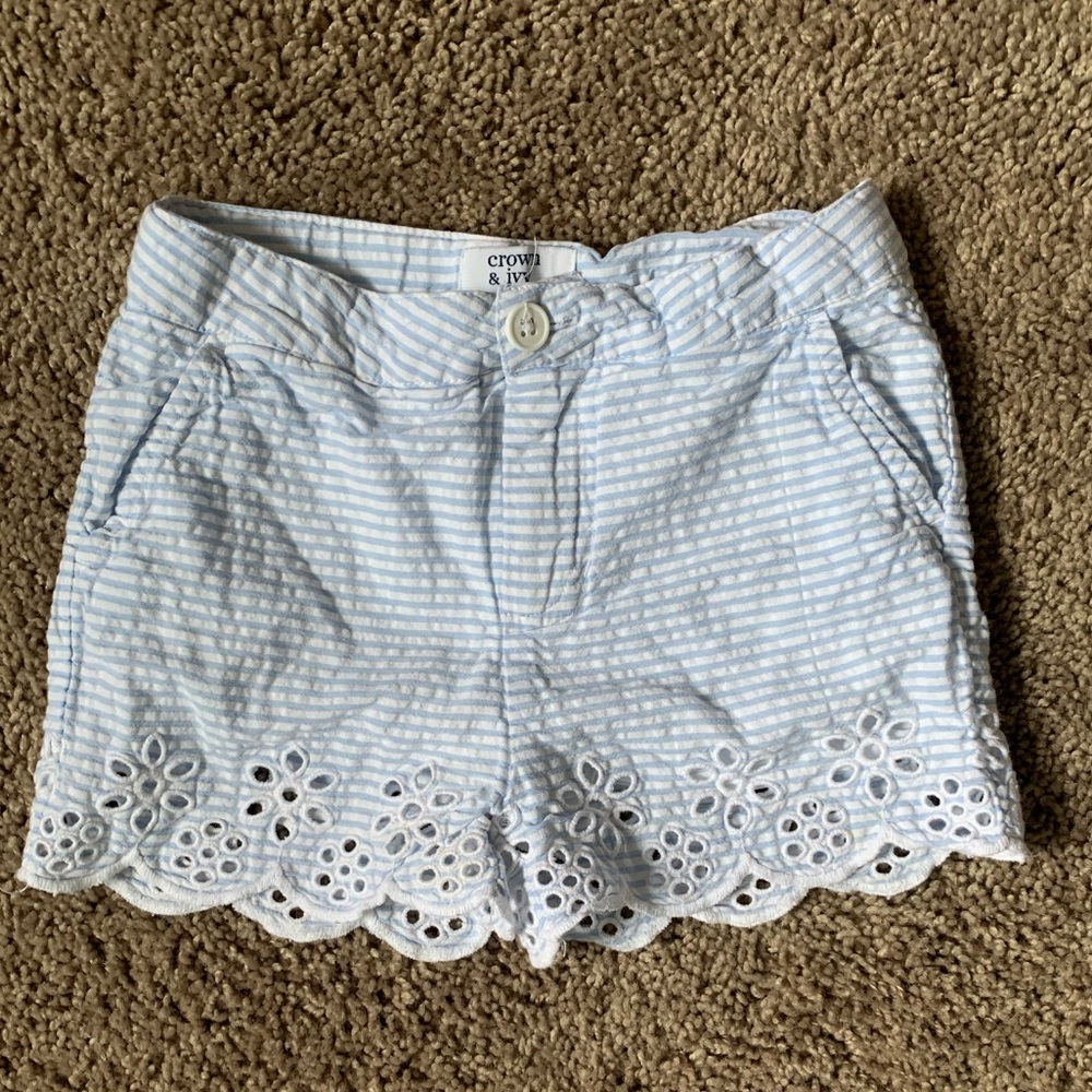 Girls crown & ivy shots